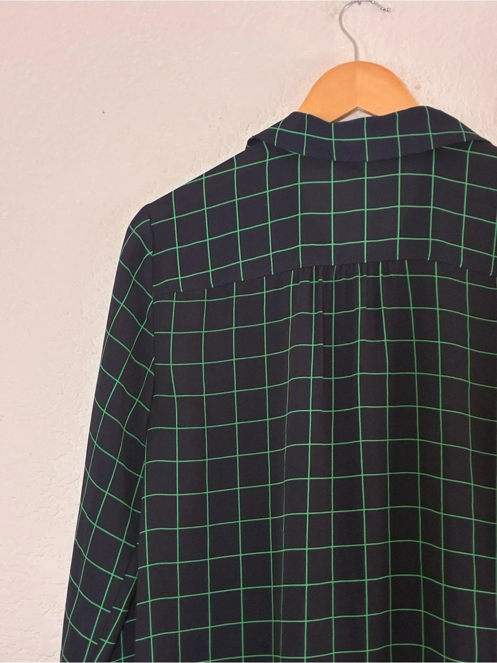 J. Crew | Navy and green airy lightweight long sleeve button front blouse small